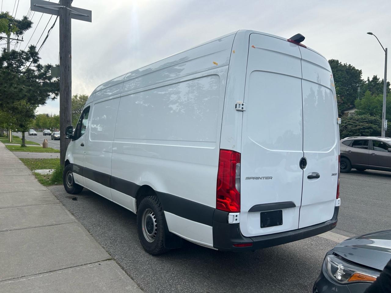 2023 Mercedes-Benz Sprinter 2500 High Roof I4 Diesel 170 Photo