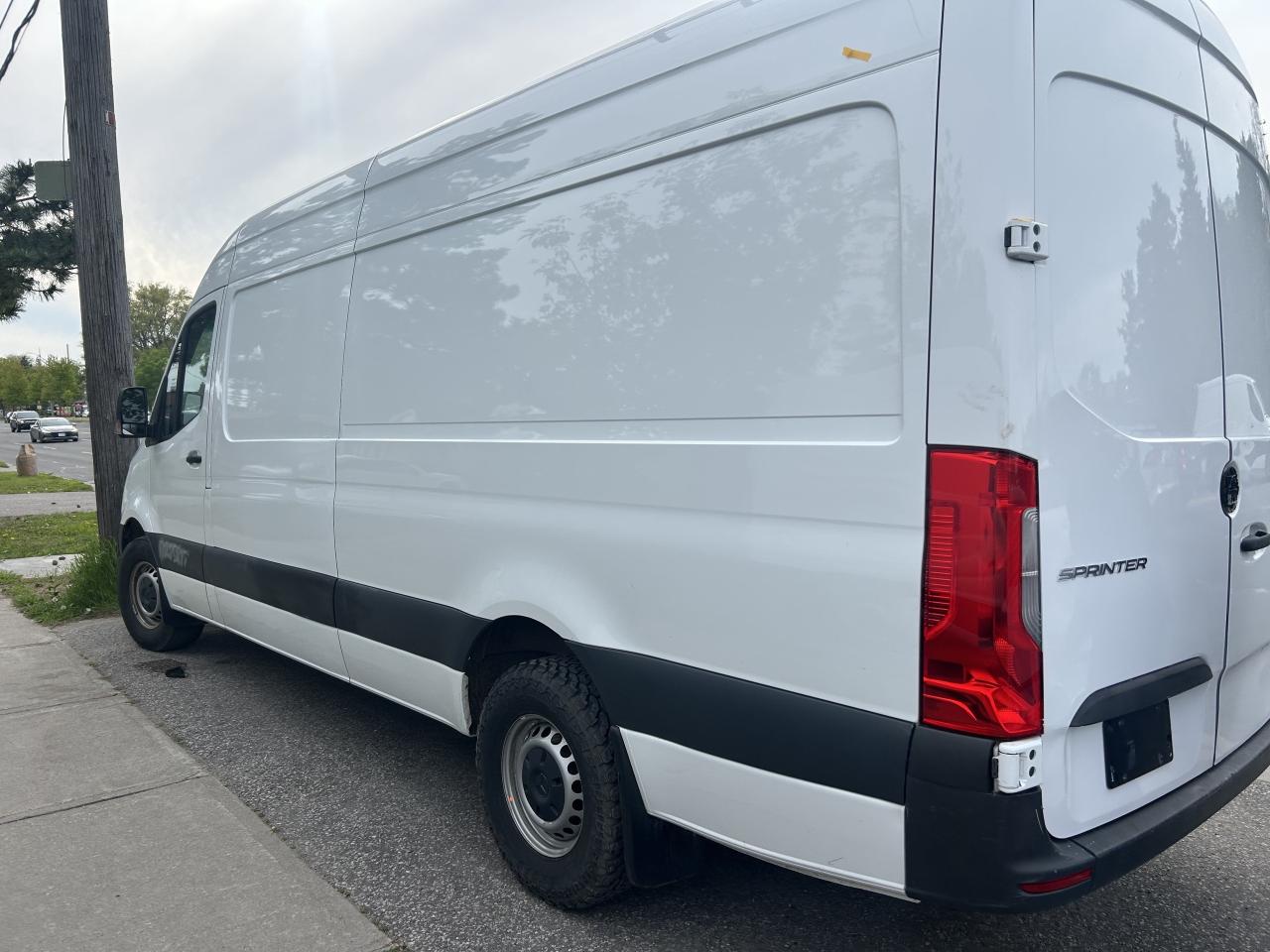 2023 Mercedes-Benz Sprinter 2500 High Roof I4 Diesel 170 Photo