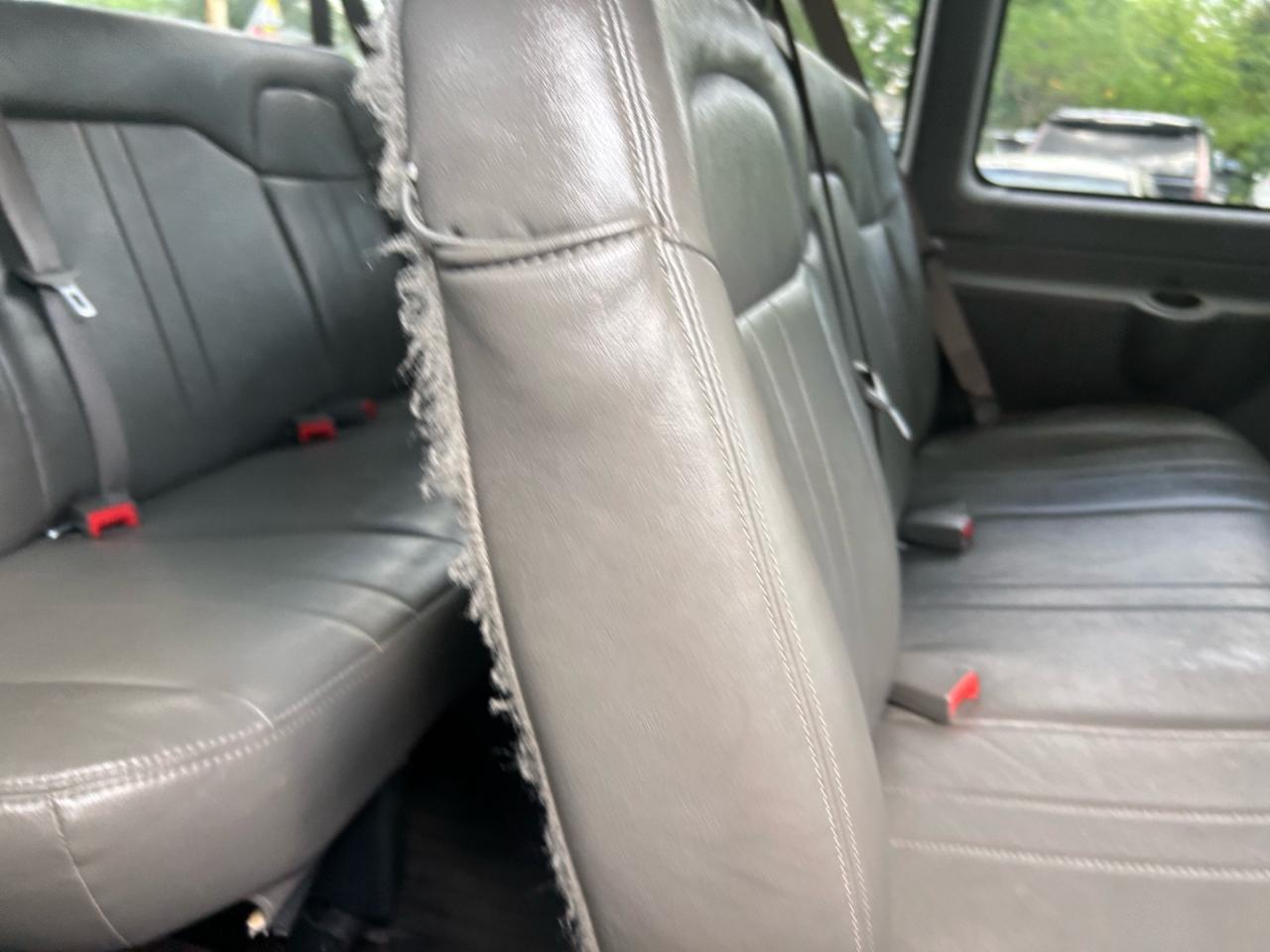 2022 Chevrolet Express Passenger RWD 3500 155 LS Photo