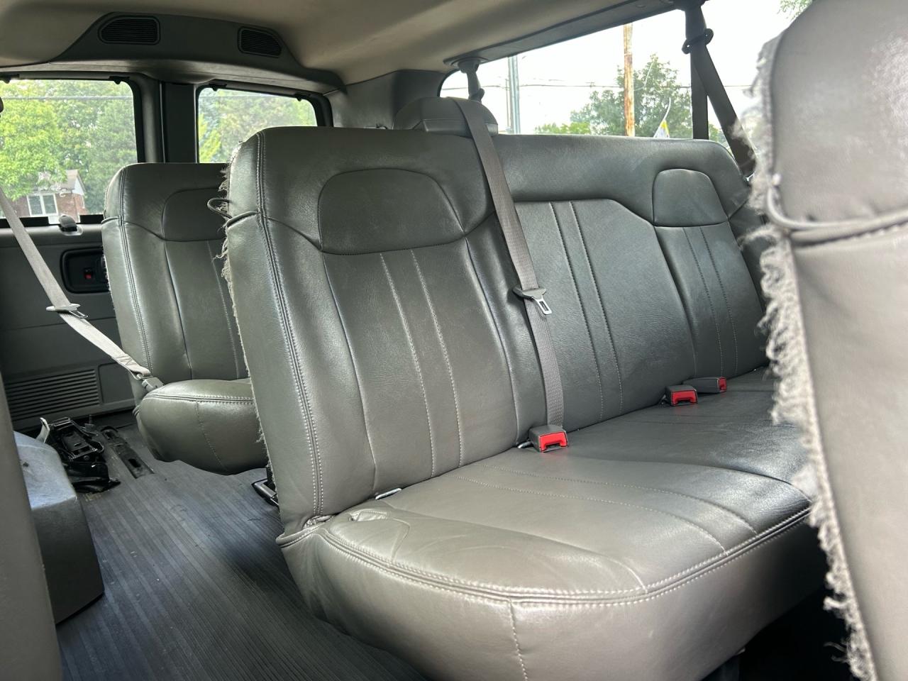 2022 Chevrolet Express Passenger RWD 3500 155 LS Photo