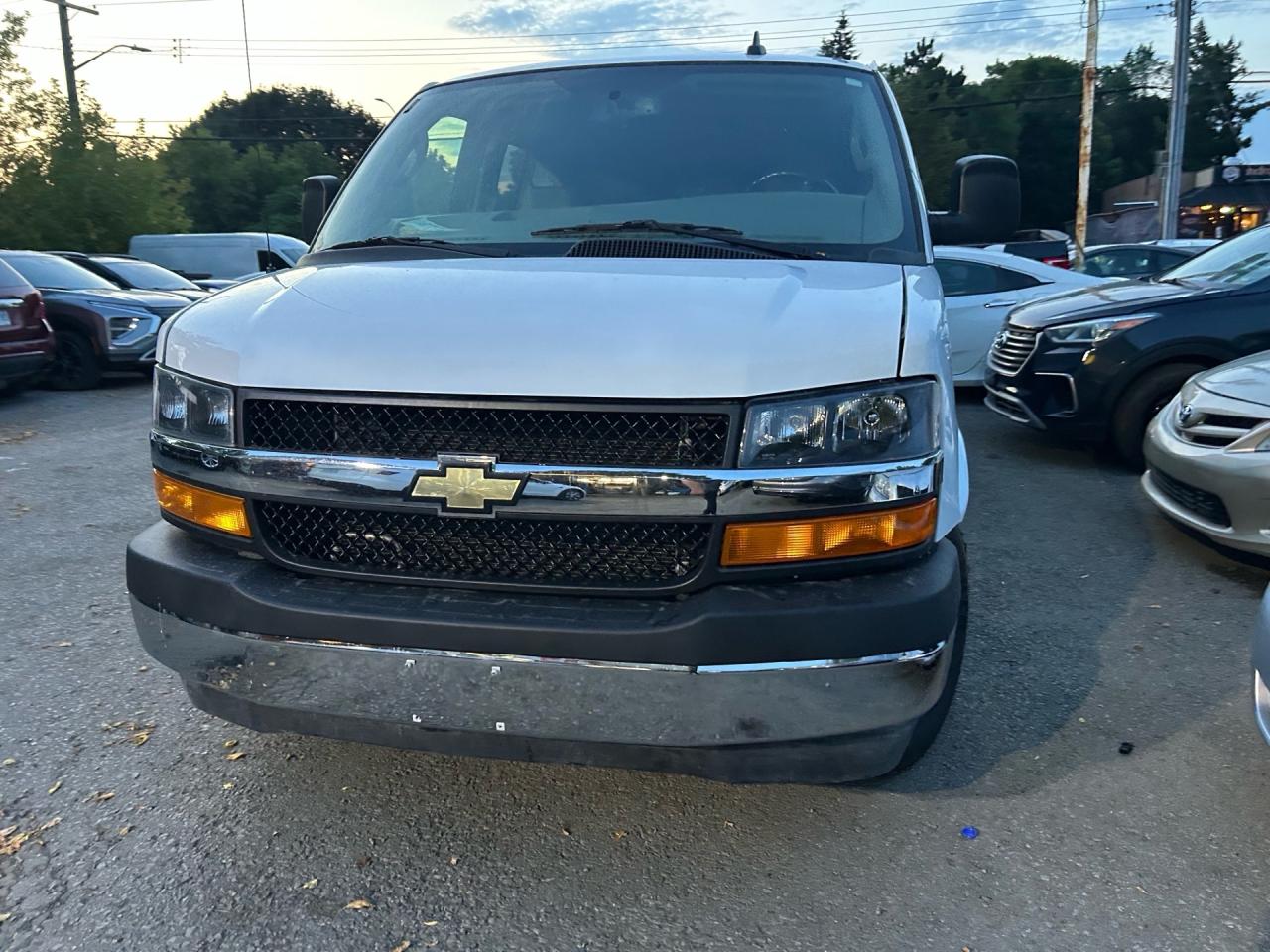 2022 Chevrolet Express Passenger RWD 3500 155 LS Photo