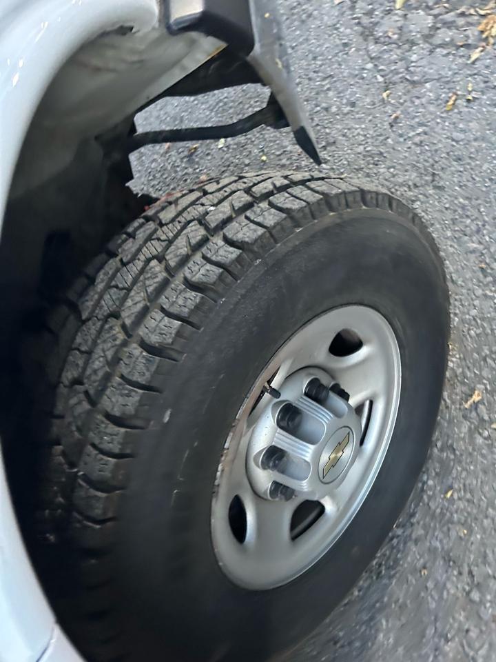 2022 Chevrolet Express Passenger RWD 3500 155 LS Photo