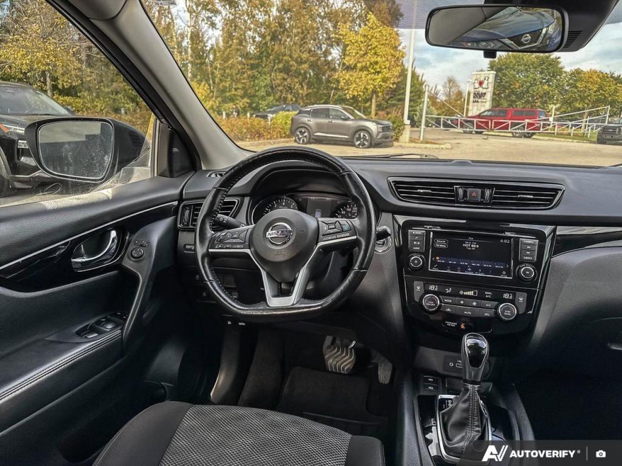 2022 Nissan Qashqai SV Photo