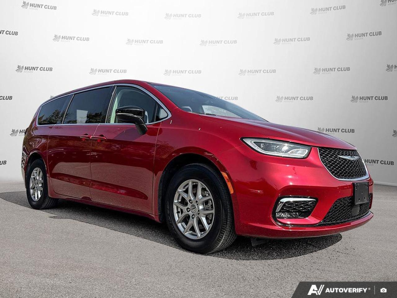 2024 Chrysler Pacifica Touring-L Photo