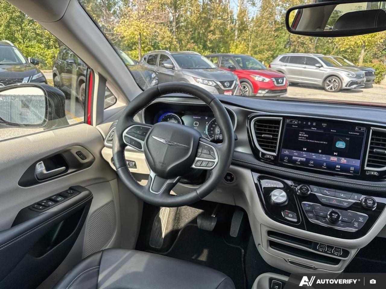 2024 Chrysler Pacifica Touring-L Photo