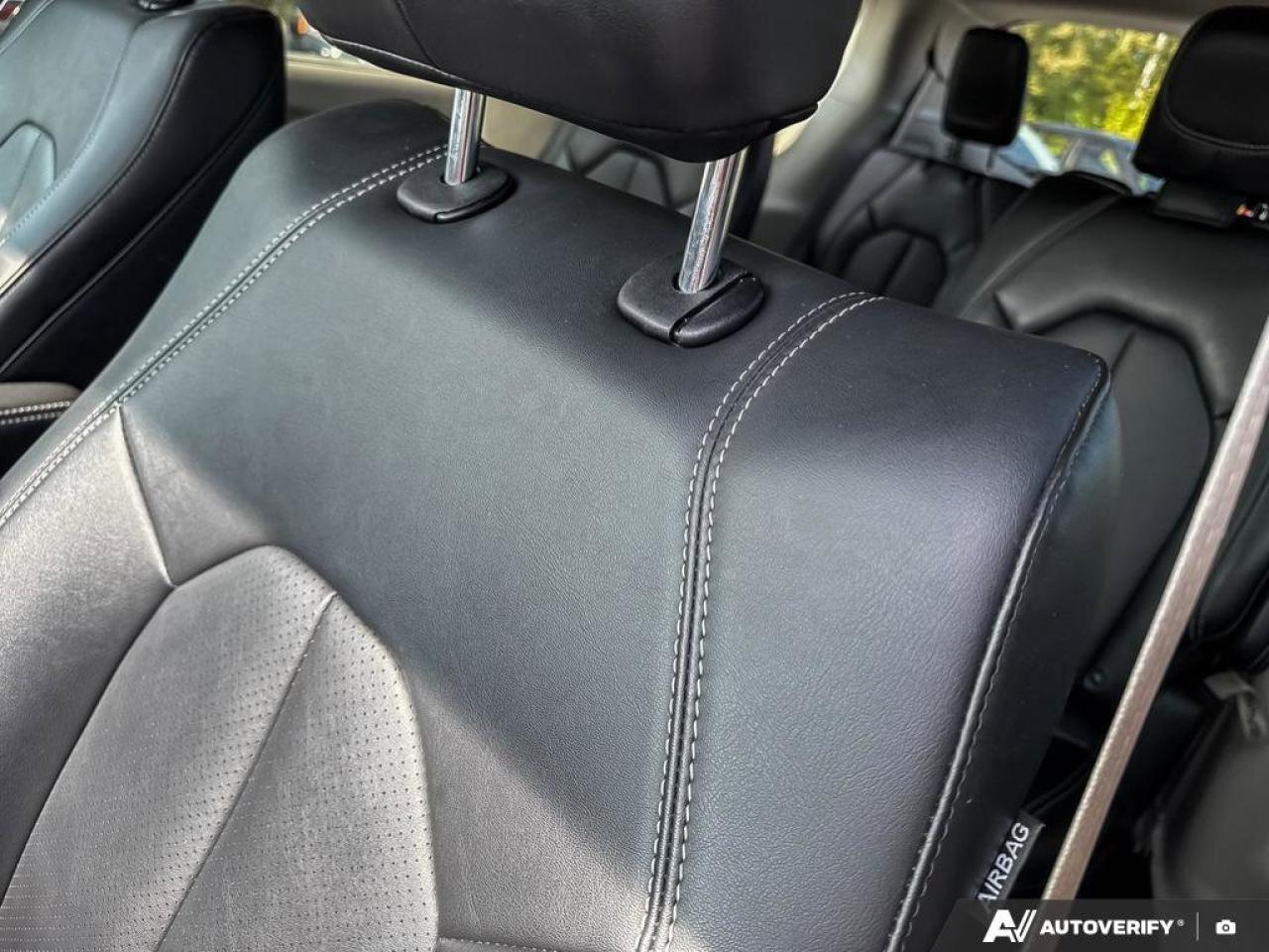 2024 Chrysler Pacifica Touring-L Photo