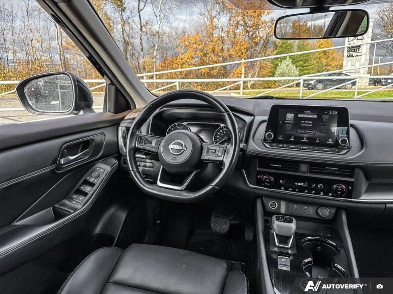 2023 Nissan Rogue SV Photo