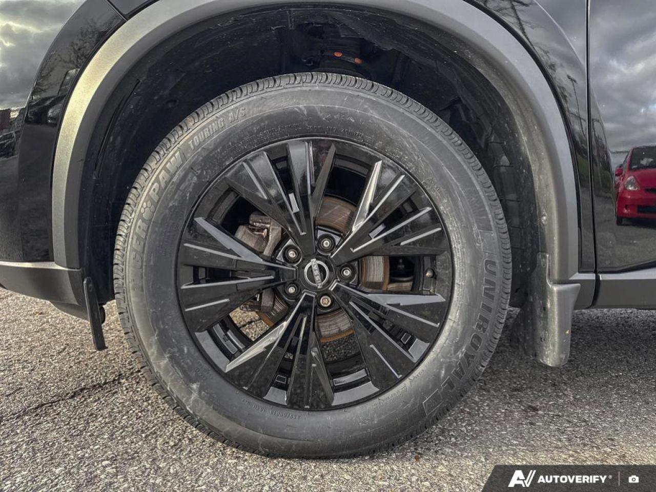 2023 Nissan Rogue SV Photo