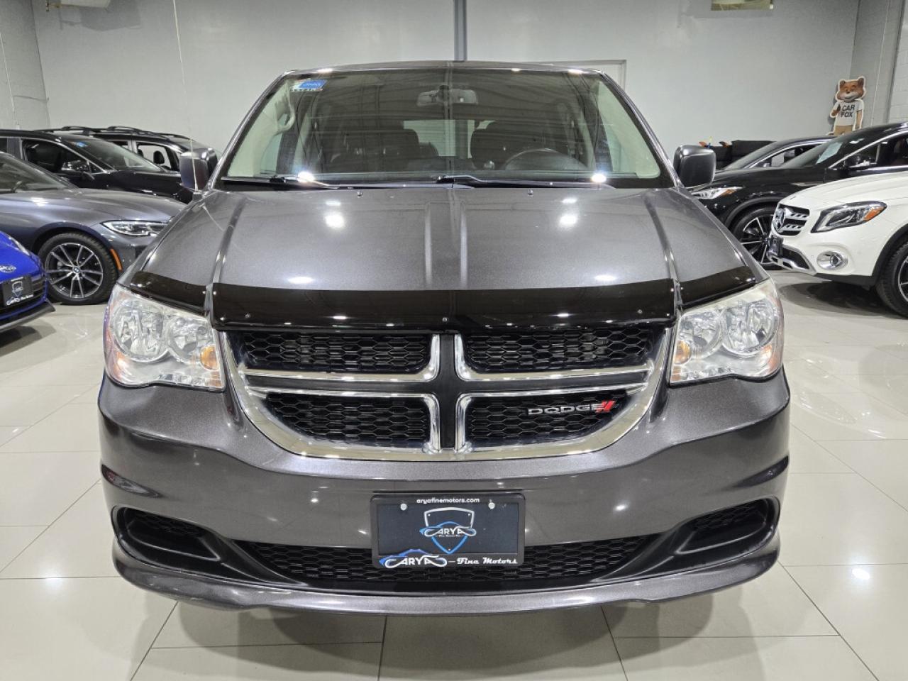 2017 Dodge Grand Caravan SXT Plus Stow N Go  Backup Camera Rear Climate Con Photo2