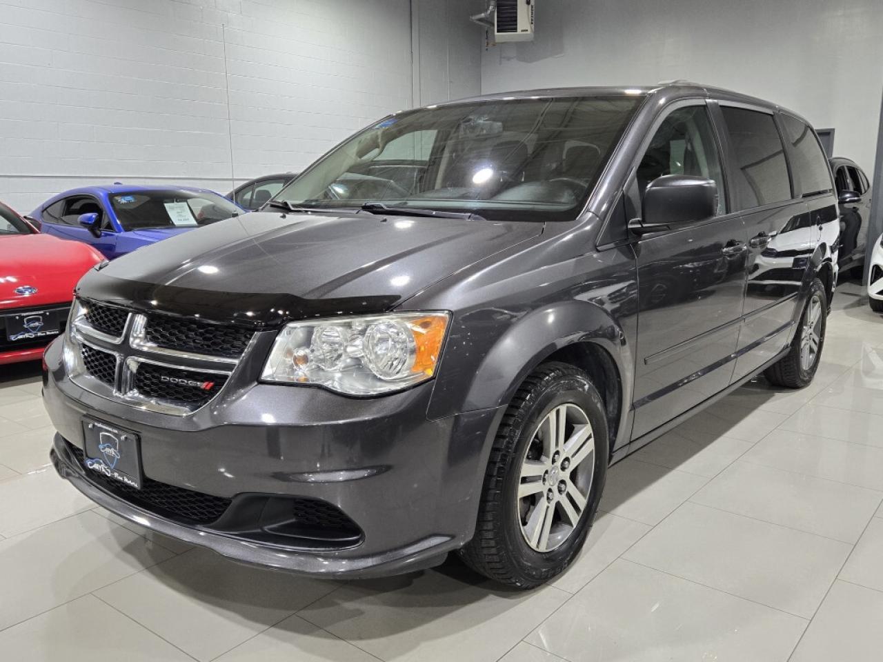 2017 Dodge Grand Caravan SXT Plus Stow N Go  Backup Camera Rear Climate Con Photo