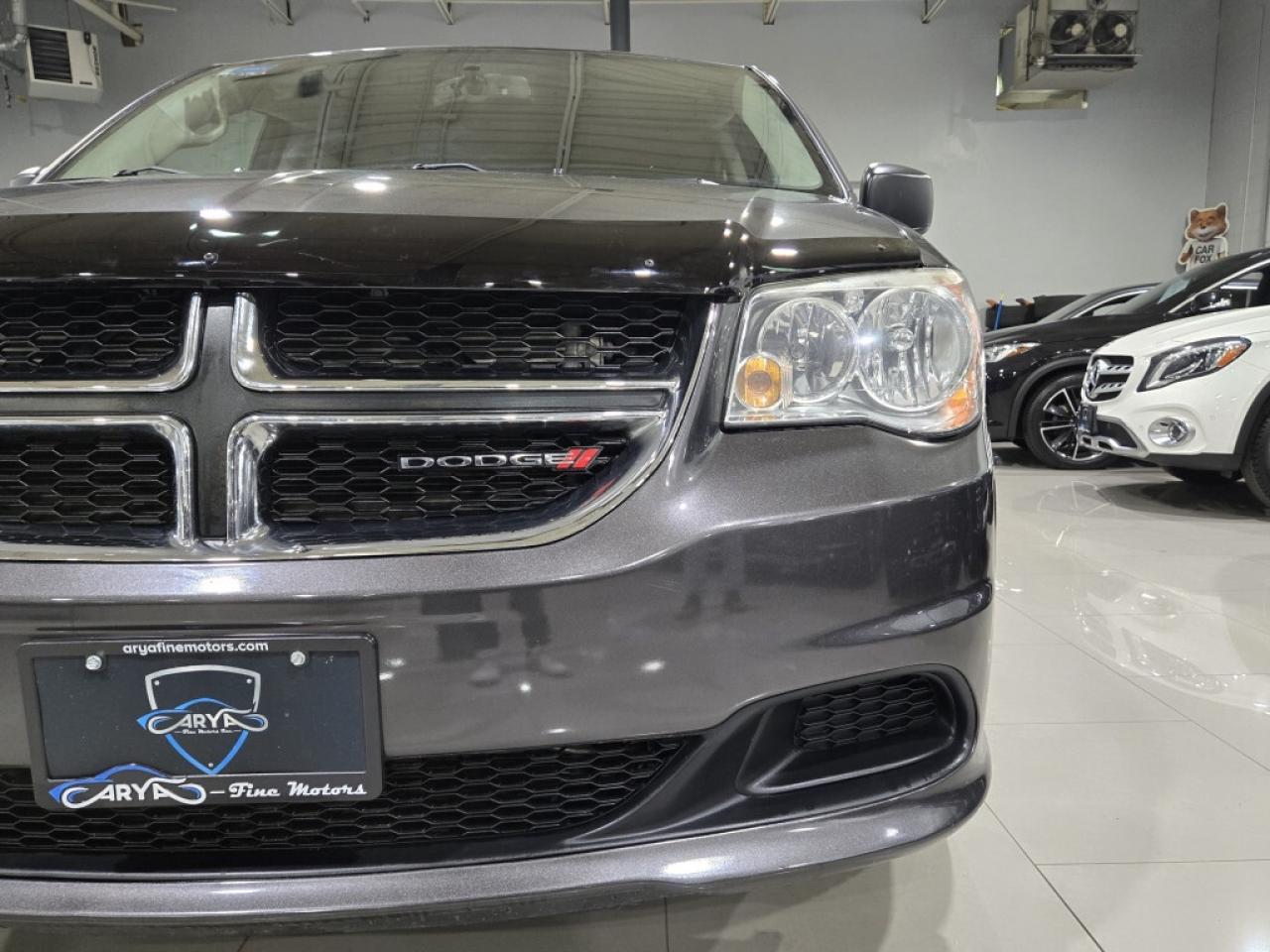 2017 Dodge Grand Caravan SXT Plus Stow N Go  Backup Camera Rear Climate Con Photo