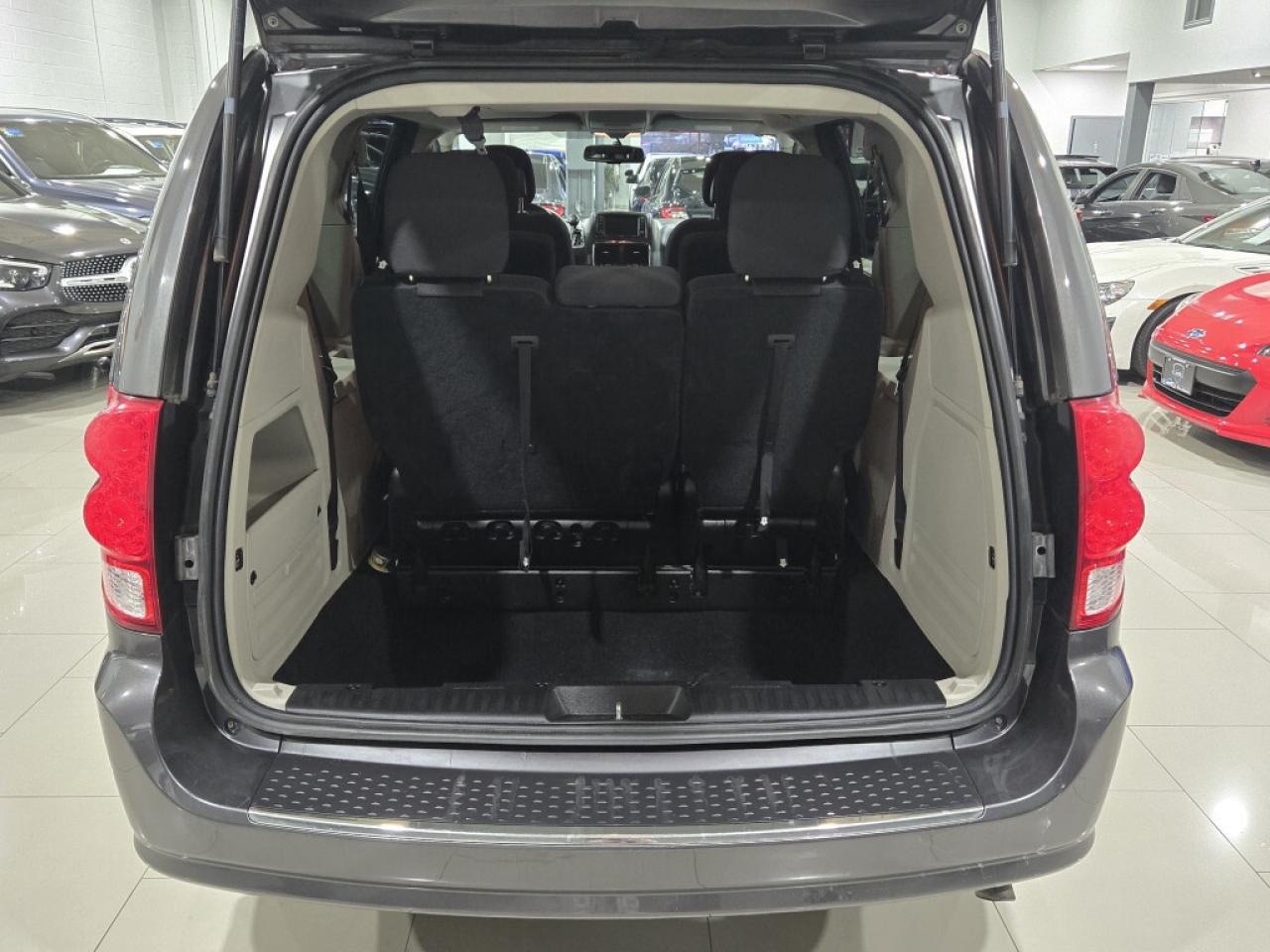 2017 Dodge Grand Caravan SXT Plus Stow N Go  Backup Camera Rear Climate Con Photo