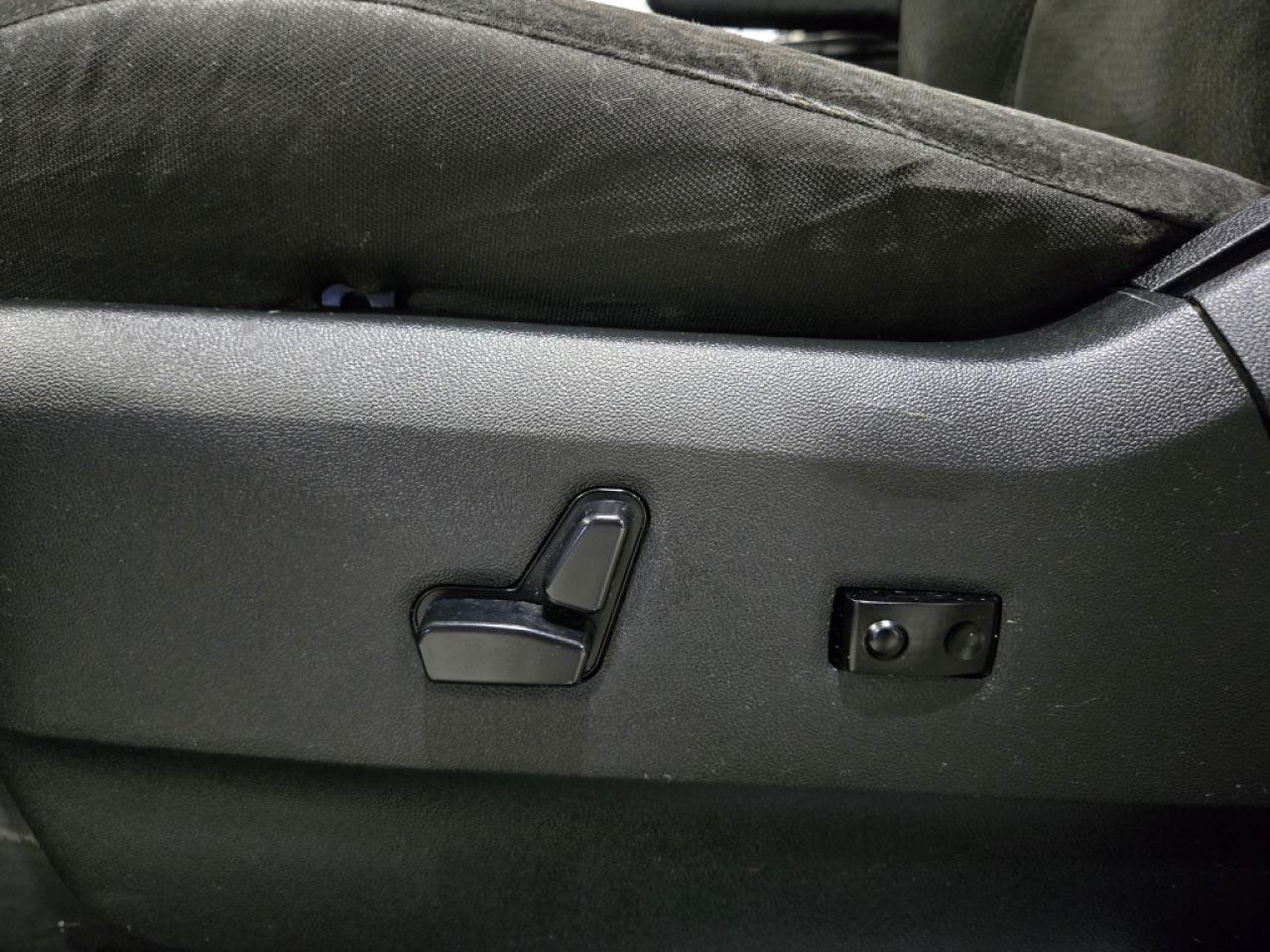 2017 Dodge Grand Caravan SXT Plus Stow N Go  Backup Camera Rear Climate Con Photo