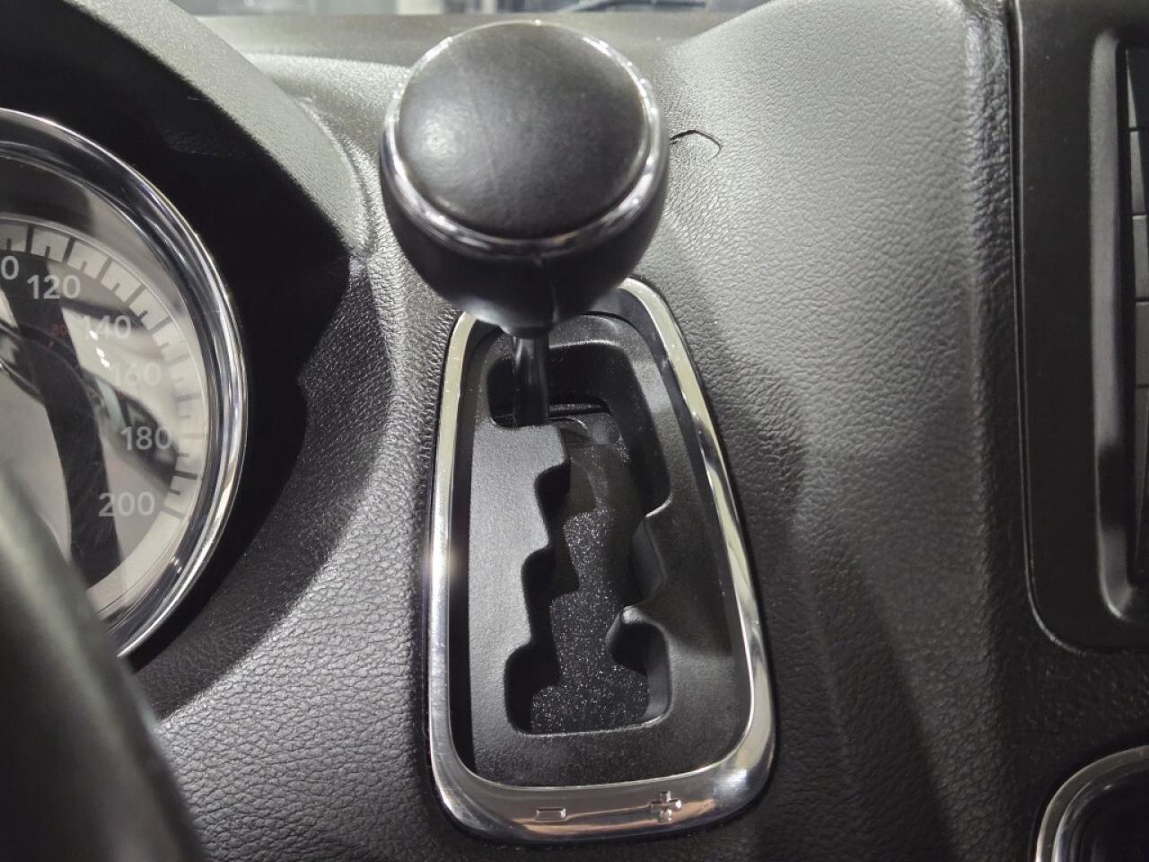 2017 Dodge Grand Caravan SXT Plus Stow N Go  Backup Camera Rear Climate Con Photo