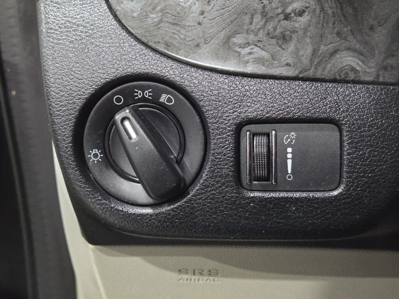 2017 Dodge Grand Caravan SXT Plus Stow N Go  Backup Camera Rear Climate Con Photo