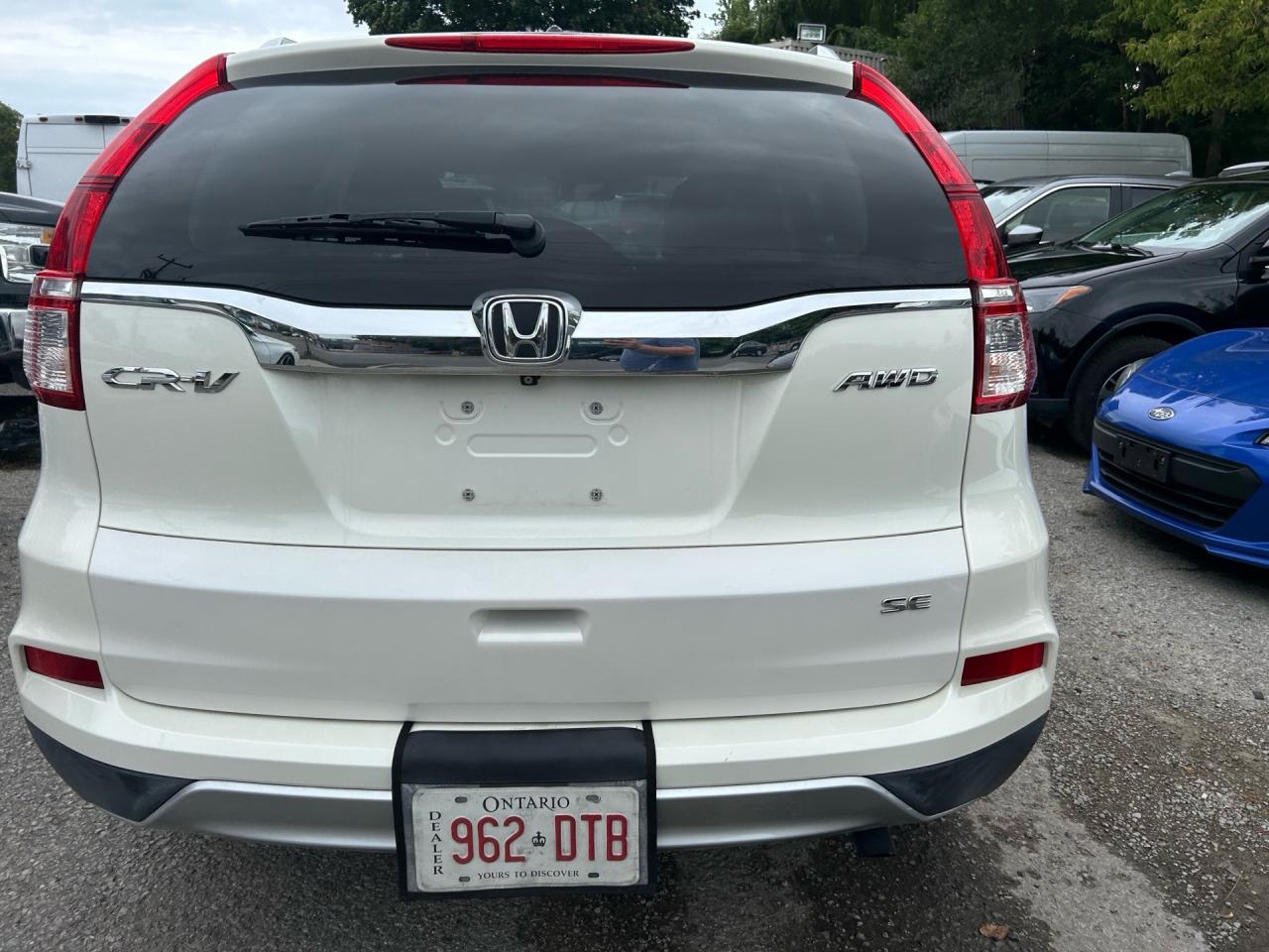 2015 Honda CR-V Awd 5dr Se Photo4