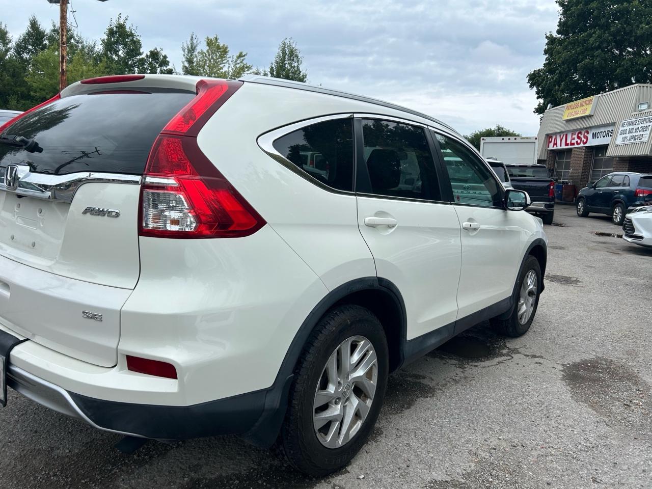 2015 Honda CR-V Awd 5dr Se Photo
