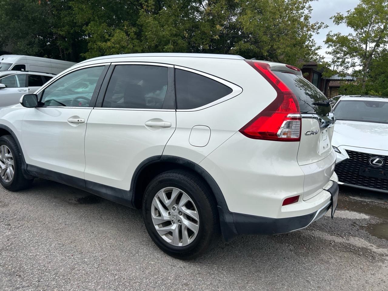 2015 Honda CR-V Awd 5dr Se Photo