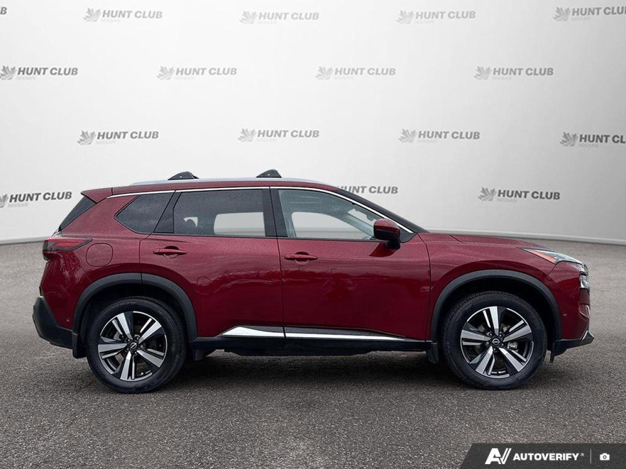 2023 Nissan Rogue SL Photo