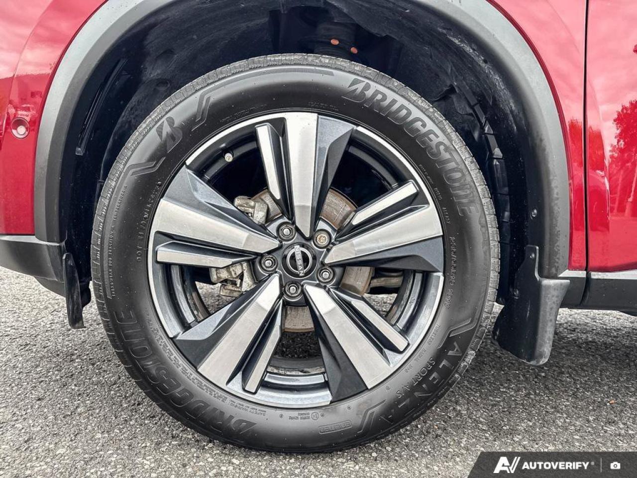 2023 Nissan Rogue SL Photo