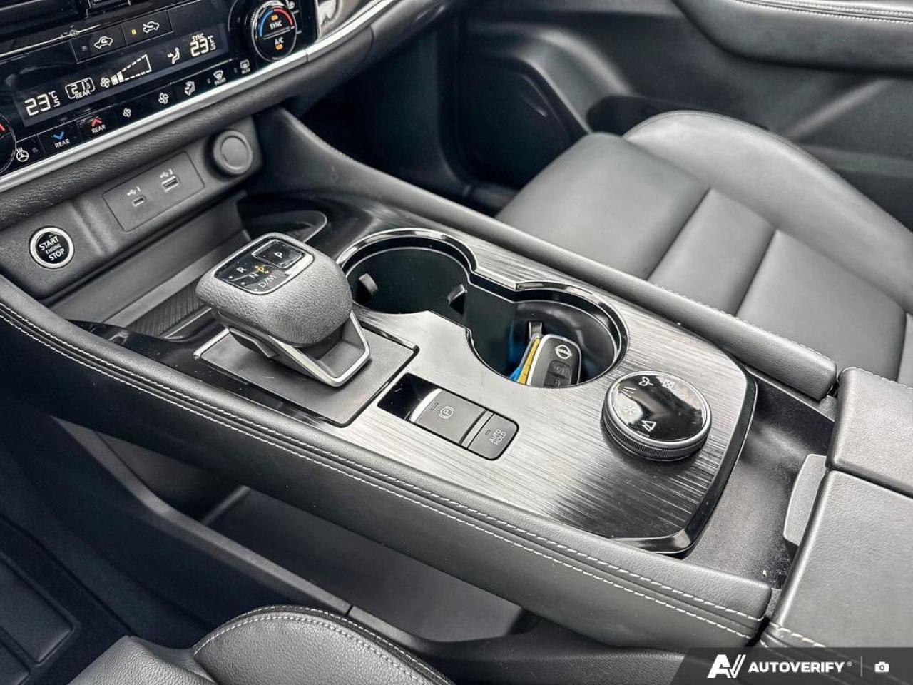 2023 Nissan Rogue SL Photo