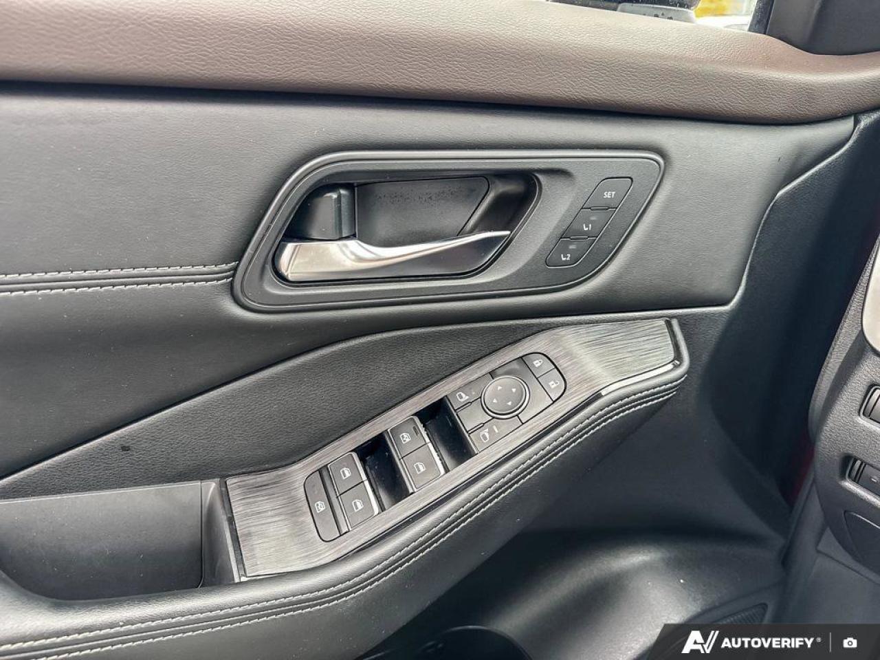 2023 Nissan Rogue SL Photo