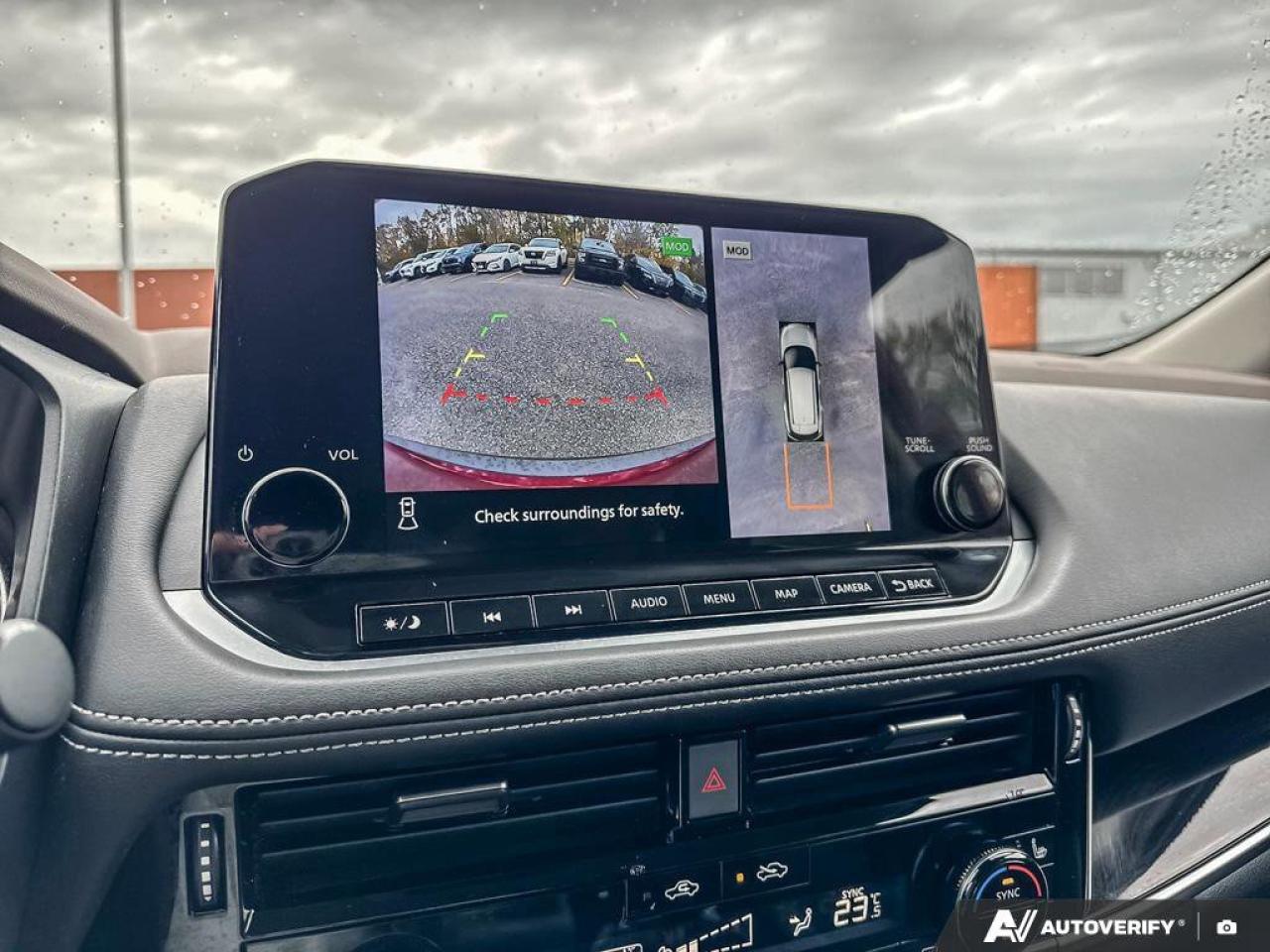 2023 Nissan Rogue SL Photo