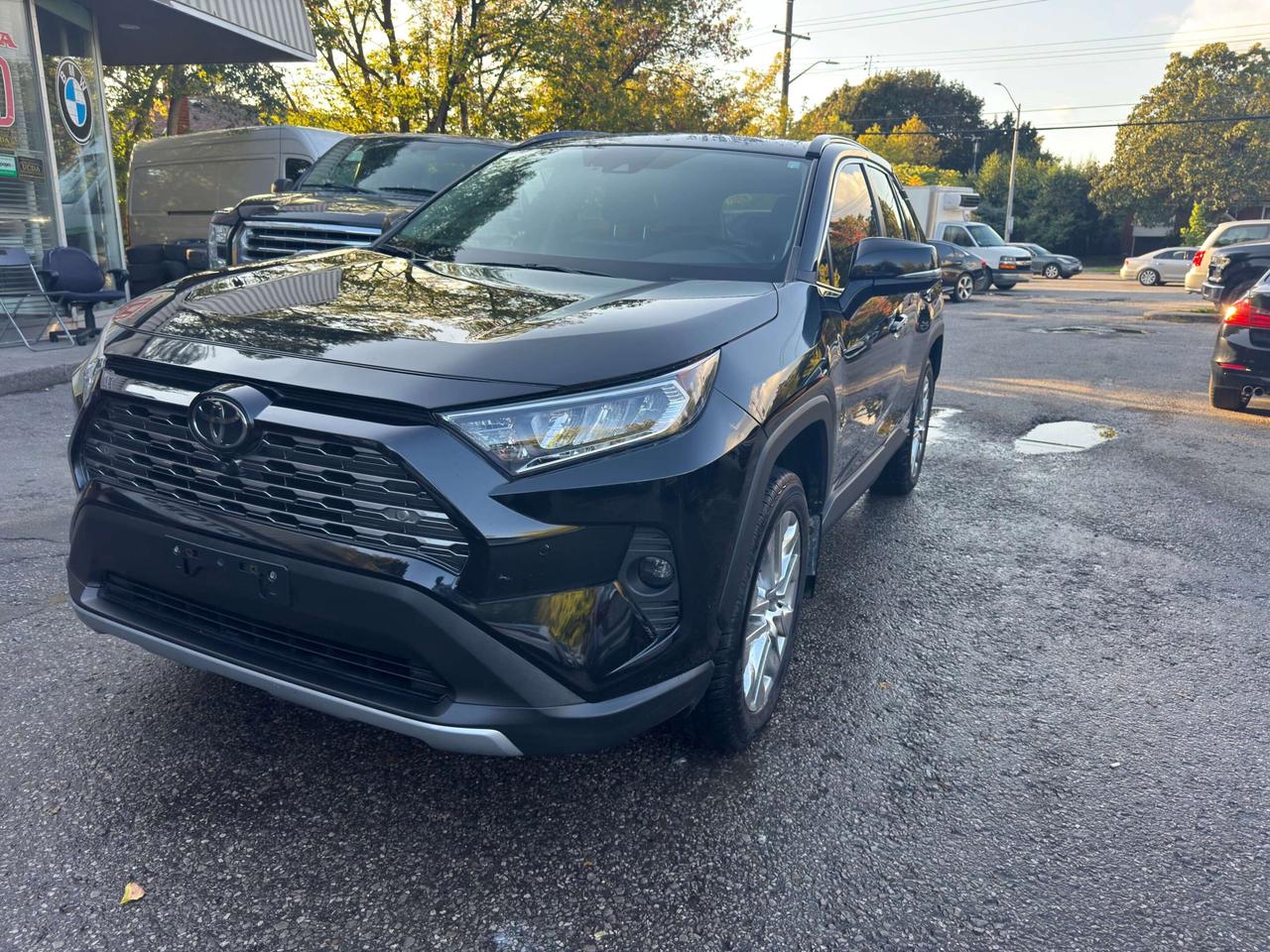 2020 Toyota RAV4 LIMITED AWD Photo5