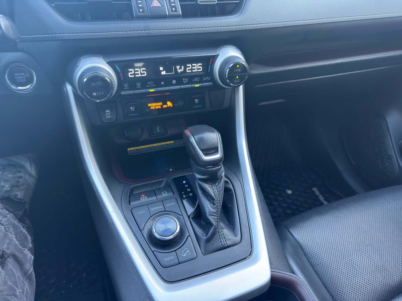 2020 Toyota RAV4 LIMITED AWD Photo