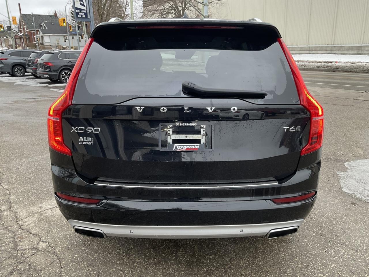 2021 Volvo XC90 T6 Momentum AWD - LTHR! NAV! BACK-UP CAM! BSM! 7 P Photo