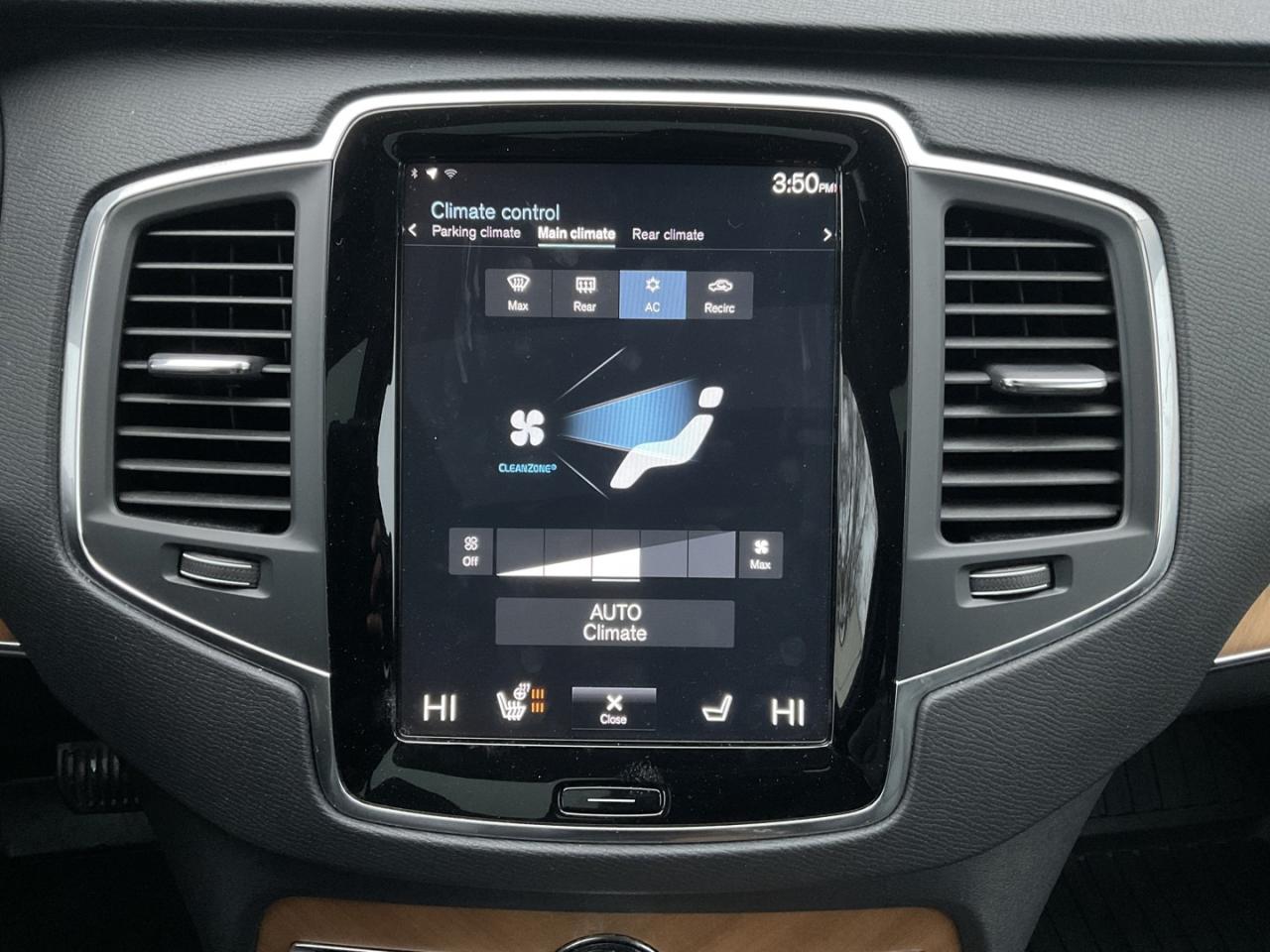 2021 Volvo XC90 T6 Momentum AWD - LTHR! NAV! BACK-UP CAM! BSM! 7 P Photo