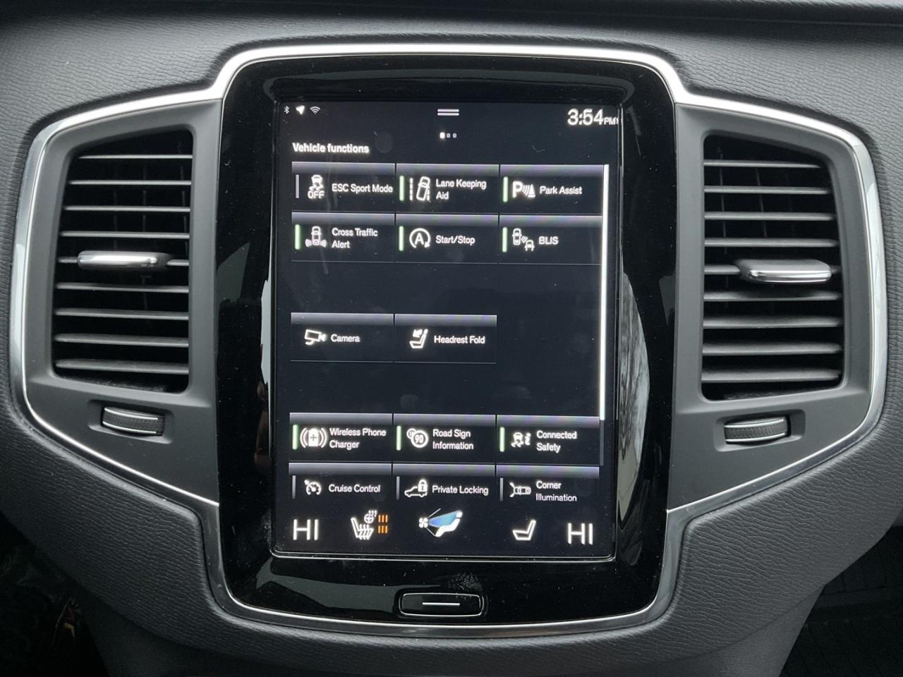 2021 Volvo XC90 T6 Momentum AWD - LTHR! NAV! BACK-UP CAM! BSM! 7 P Photo