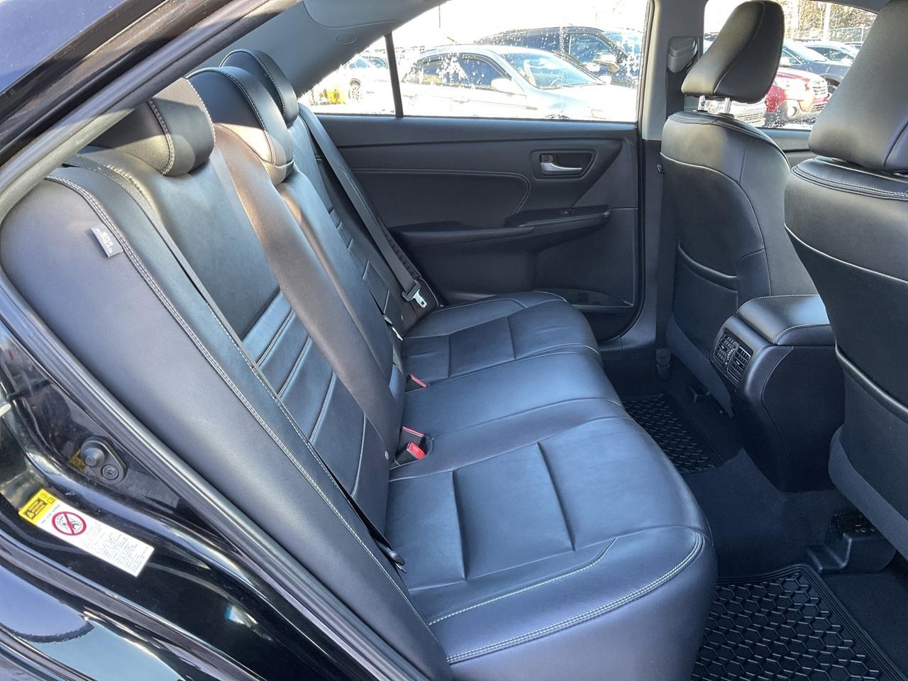 2015 Toyota Camry Hybrid XLE - LTHR! NAV! BACK-UP CAM! BSM! SUNROOF! Photo