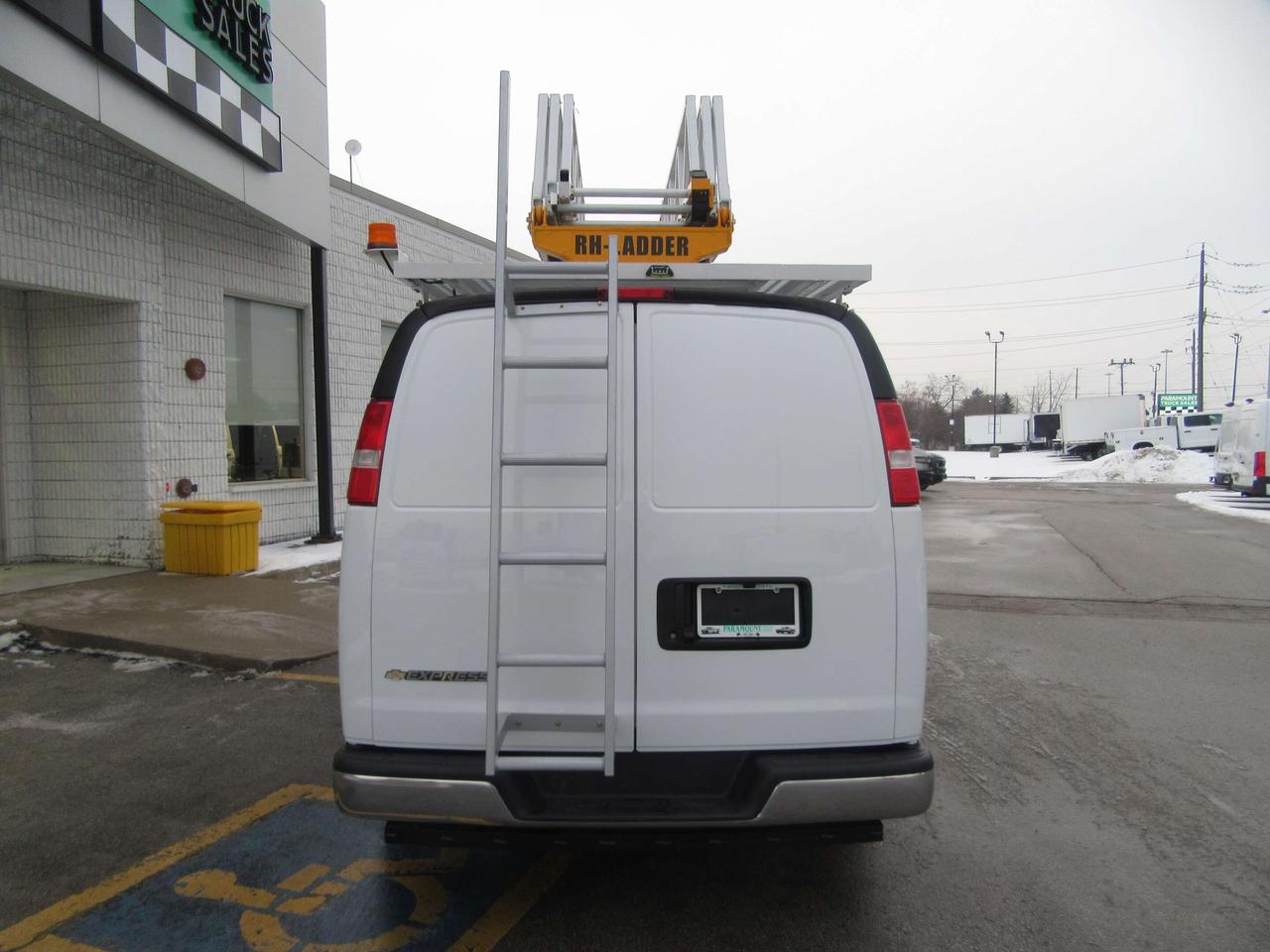 2026 Chevrolet 3500 EXTENDED WITH NEW RH38D LADDER BUCKET SYSTEM Photo