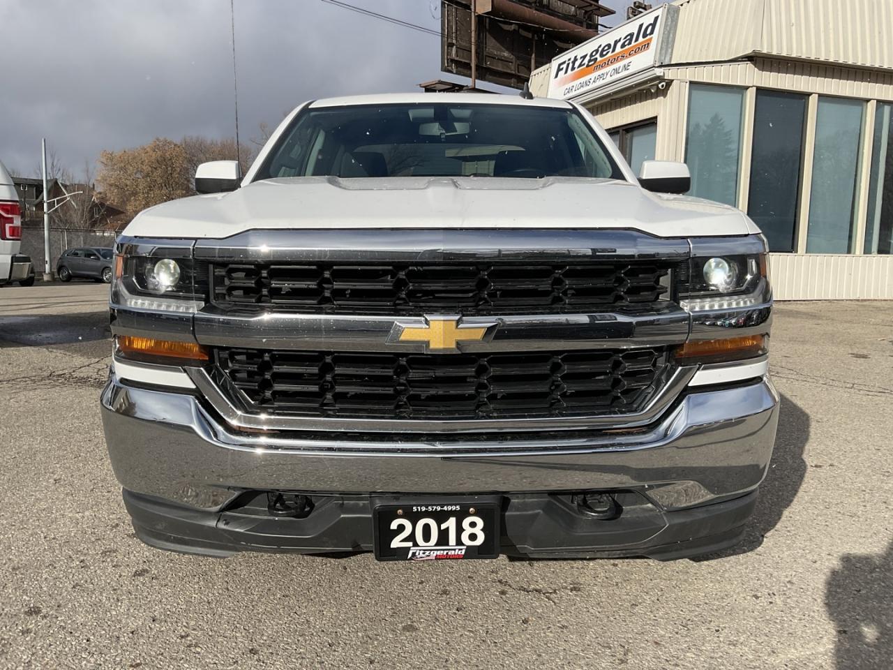 2018 Chevrolet Silverado 1500 LT Crew Cab 4WD - NAV! BACK-UP CAM! HEATED SEATS! Photo