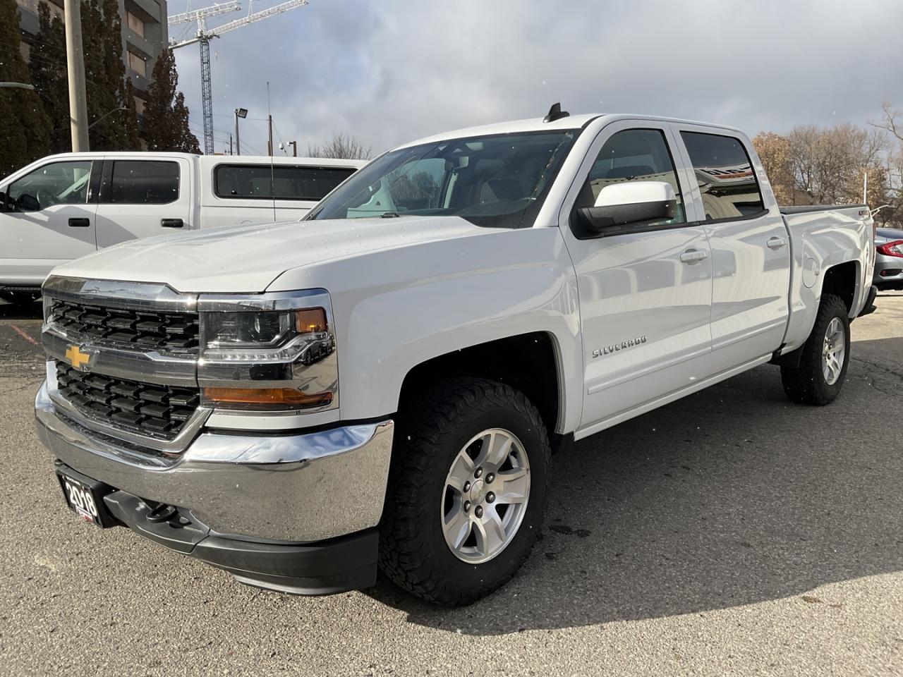 2018 Chevrolet Silverado 1500 LT Crew Cab 4WD - NAV! BACK-UP CAM! HEATED SEATS! Photo