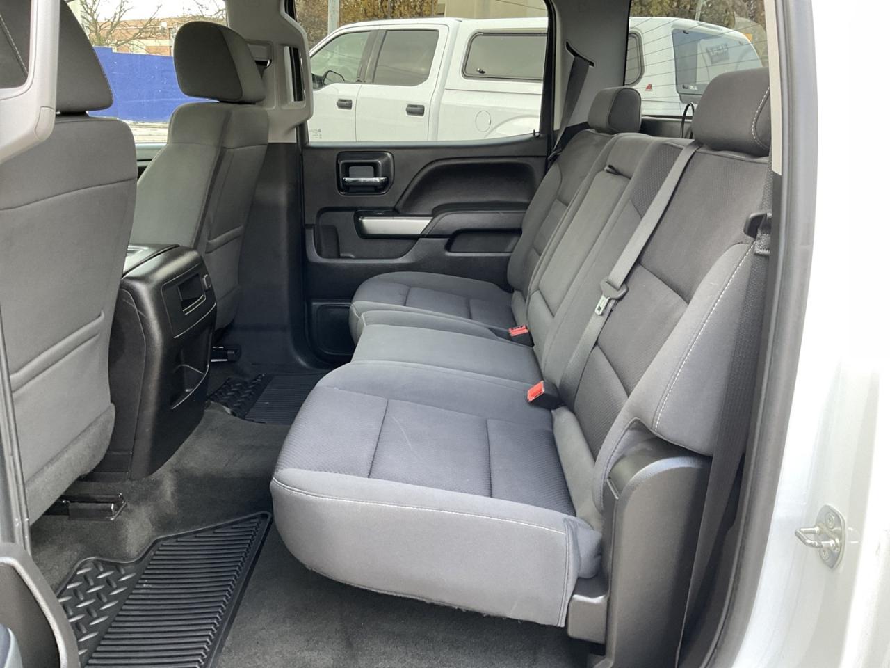 2018 Chevrolet Silverado 1500 LT Crew Cab 4WD - NAV! BACK-UP CAM! HEATED SEATS! Photo