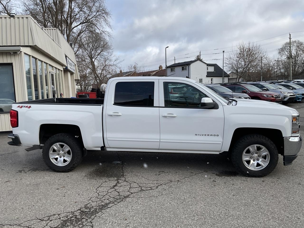 2018 Chevrolet Silverado 1500 LT Crew Cab 4WD - NAV! BACK-UP CAM! HEATED SEATS! Photo