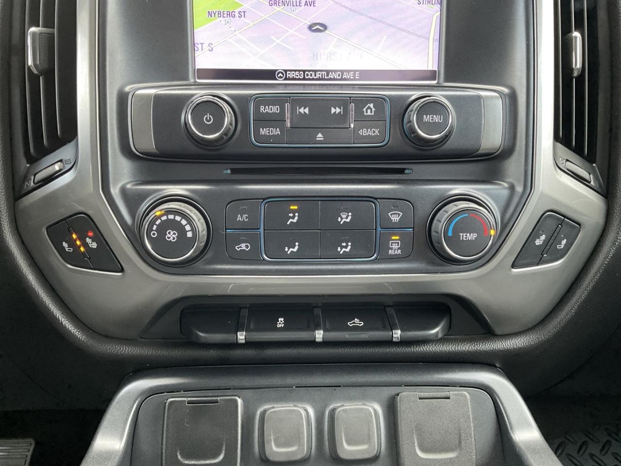 2018 Chevrolet Silverado 1500 LT Crew Cab 4WD - NAV! BACK-UP CAM! HEATED SEATS! Photo