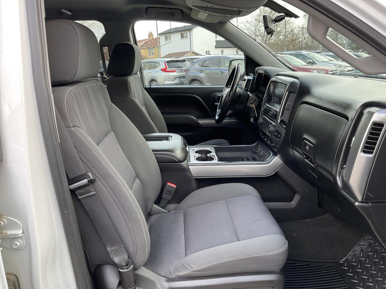 2018 Chevrolet Silverado 1500 LT Crew Cab 4WD - NAV! BACK-UP CAM! HEATED SEATS! Photo