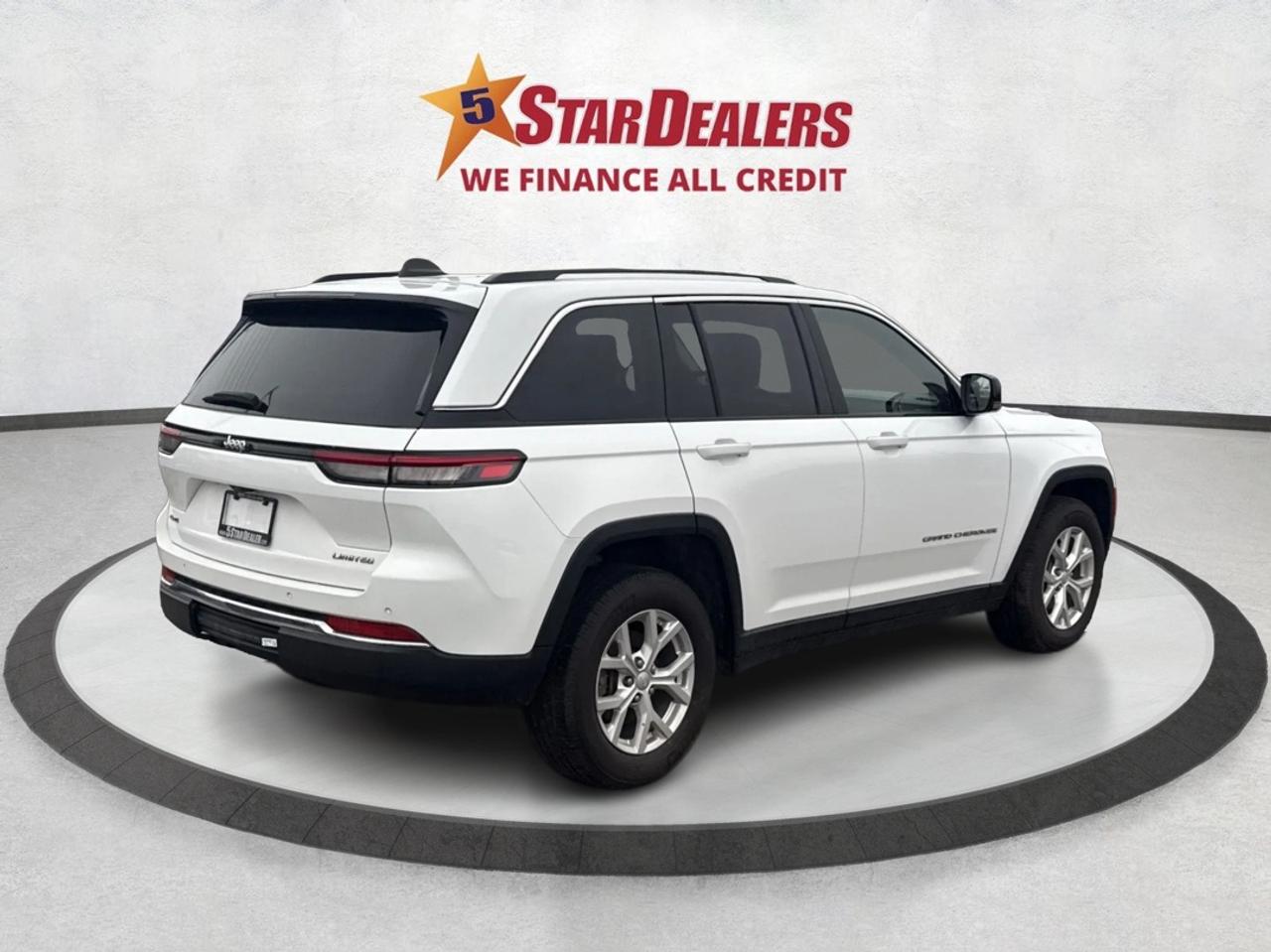 2023 Jeep Grand Cherokee Limited 4x4 WE FINANCE ALL CREDIT!  CLEAN! Photo