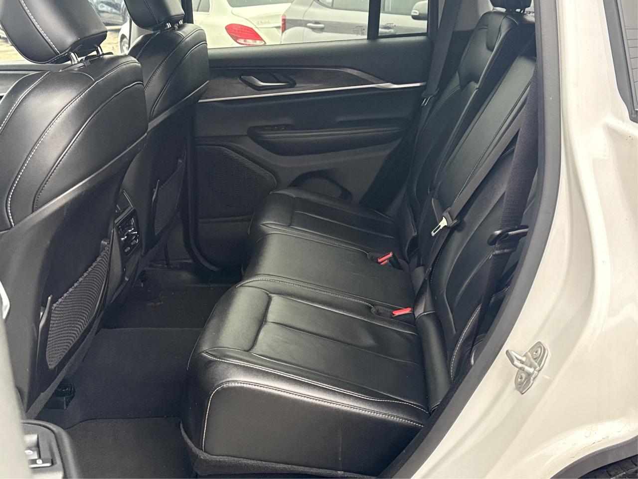 2023 Jeep Grand Cherokee Limited 4x4 WE FINANCE ALL CREDIT!  CLEAN! Photo