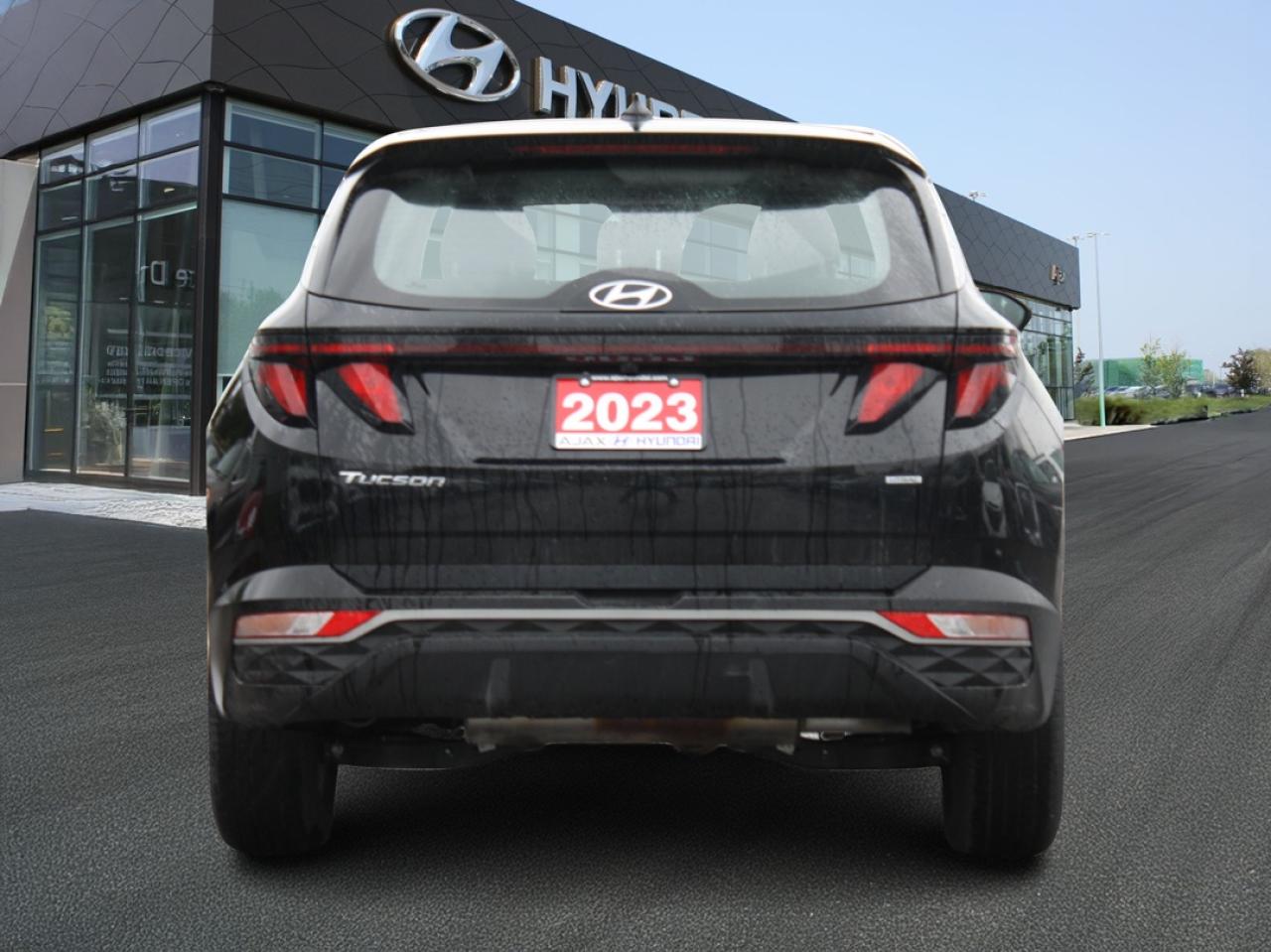 2023 Hyundai Tucson Essential AWD / Heated Seats / Bluetooth / Camera Photo4