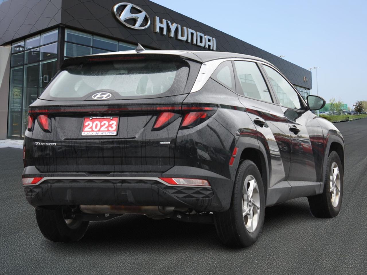 2023 Hyundai Tucson Essential AWD / Heated Seats / Bluetooth / Camera Photo