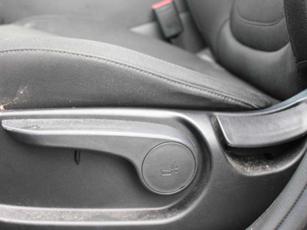 2023 Hyundai Tucson Essential AWD / Heated Seats / Bluetooth / Camera Photo