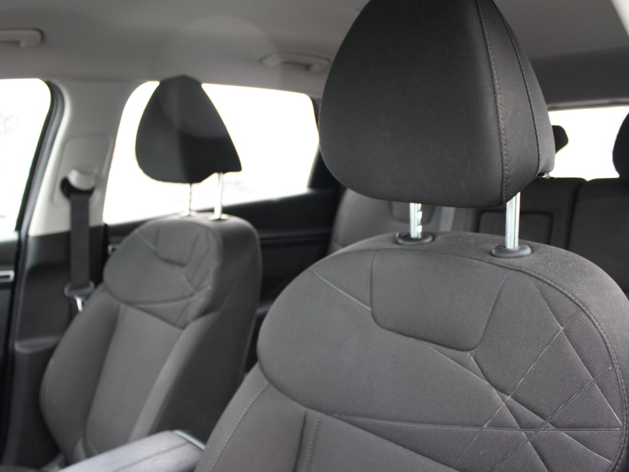 2023 Hyundai Tucson Essential AWD / Heated Seats / Bluetooth / Camera Photo