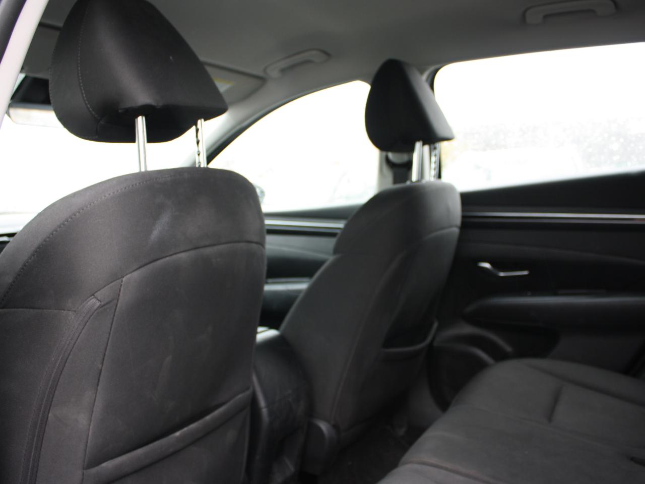 2023 Hyundai Tucson Essential AWD / Heated Seats / Bluetooth / Camera Photo