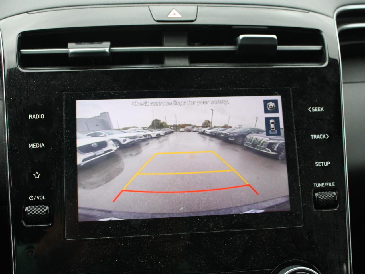 2023 Hyundai Tucson Essential AWD / Heated Seats / Bluetooth / Camera Photo