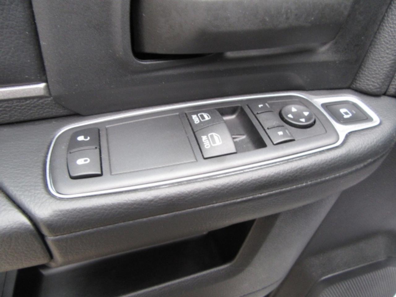 2024 RAM 5500 HD Chassis DIESEL REG CAB 4X4 WITH 16 FT DUMPING FLAT DECK Photo