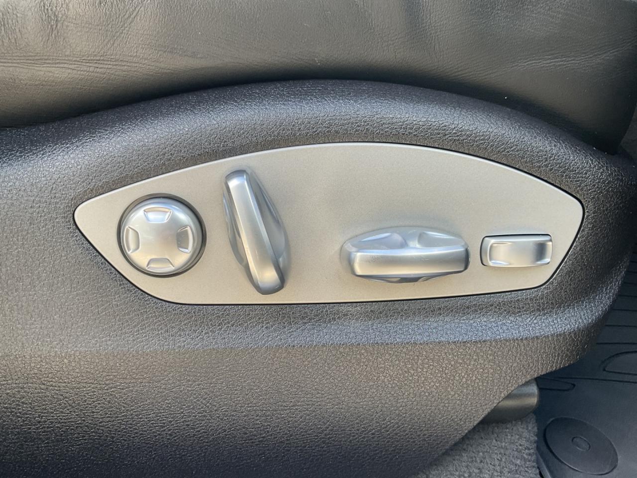 2020 Porsche Macan S - LTHR! NAV! 360 CAM! PANO ROOF! Photo